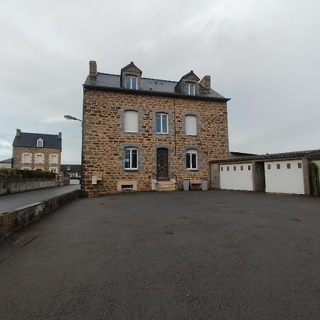 Le Petit Melorien Apartment Saint Meloir des Ondes Bagian luar foto